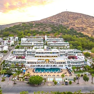 4* Ośrodek wypoczynkowy Forever Club (adults Only)